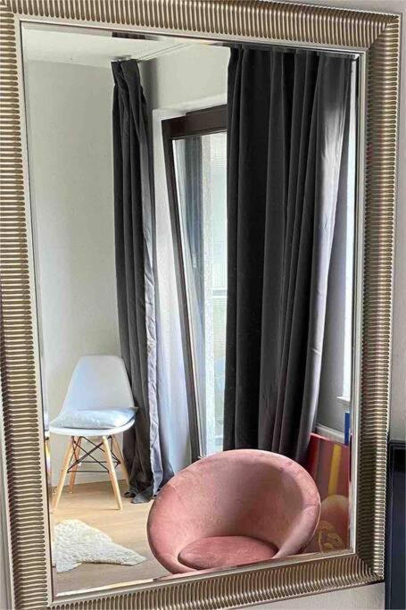 Schickes Apartment Mit Balkon In Düsseldorf Kültér fotó